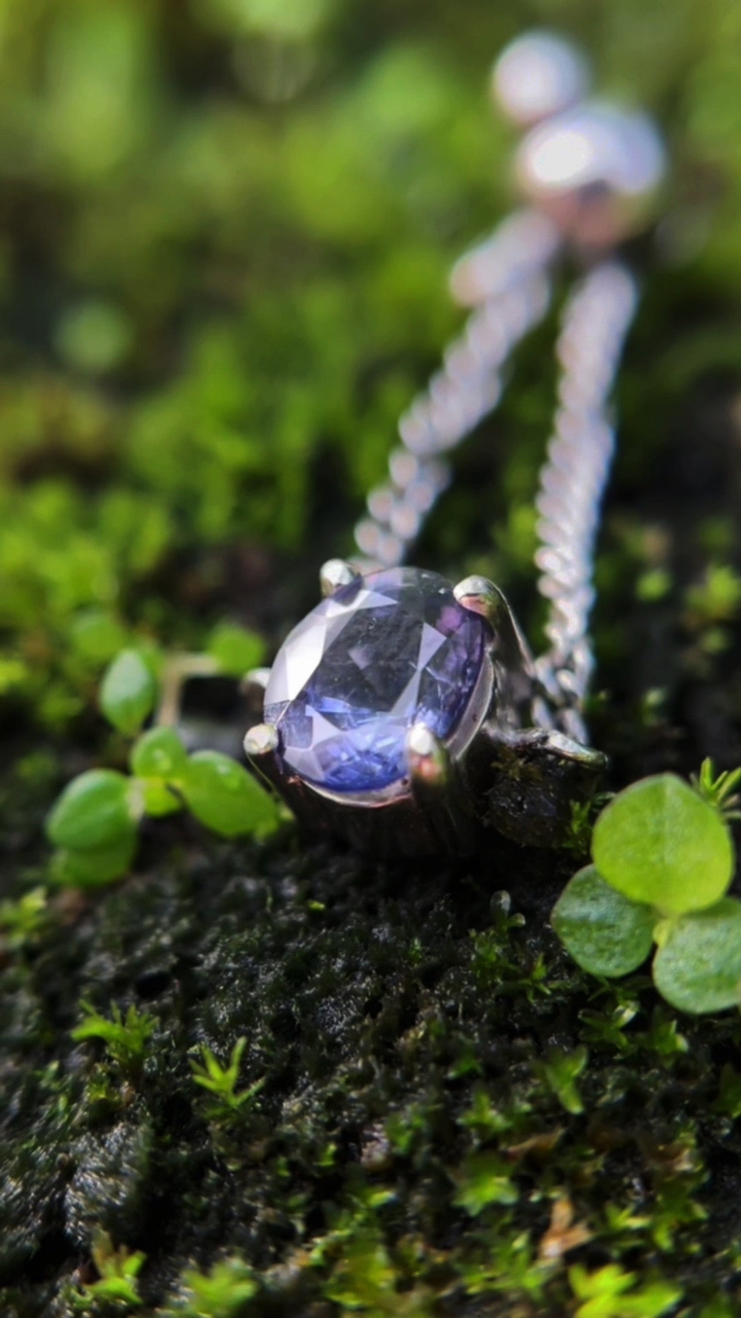 VIOLET OVAL IOLITE